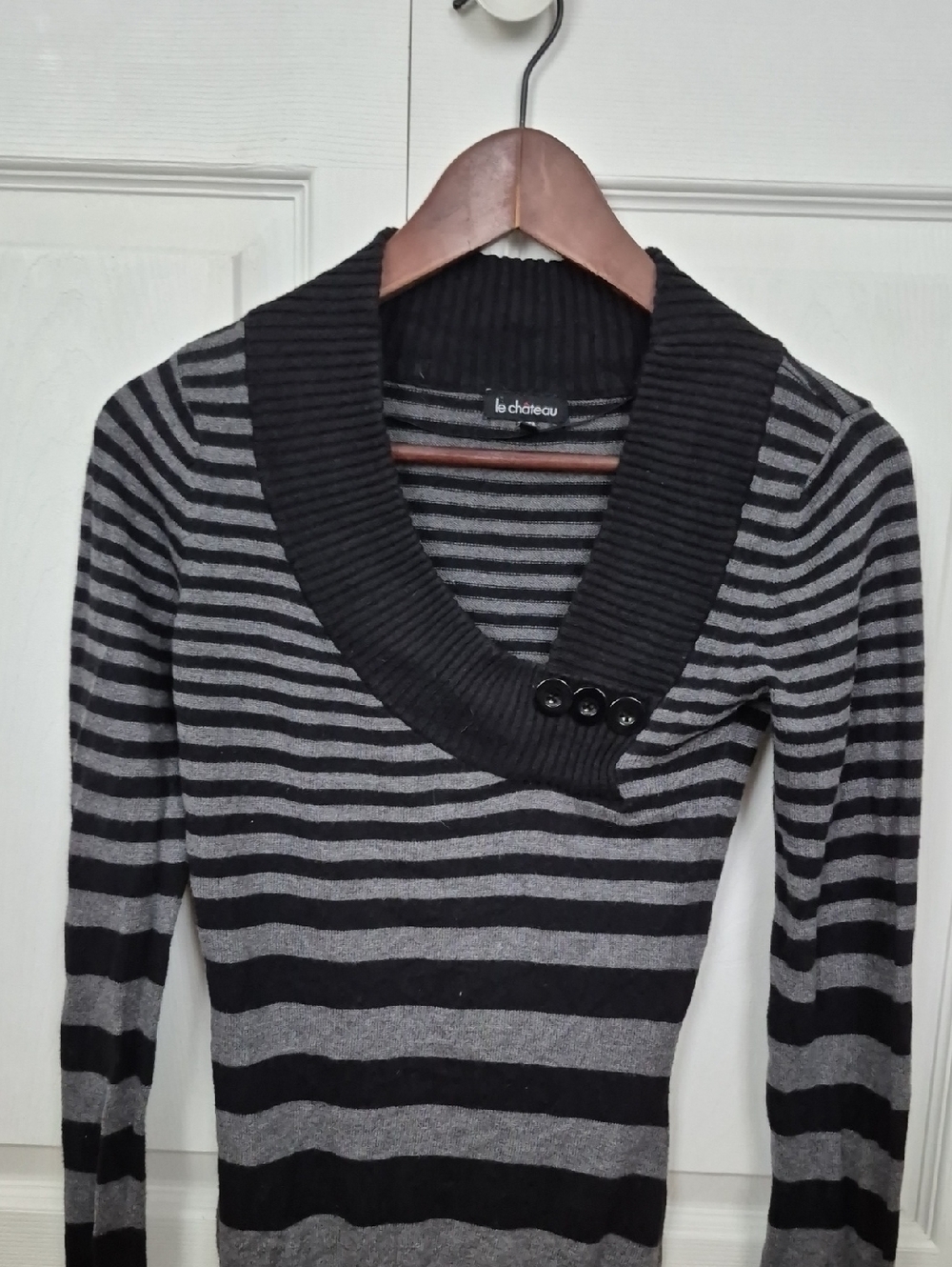 le chateau Black and Gray Striped Collar Sweater